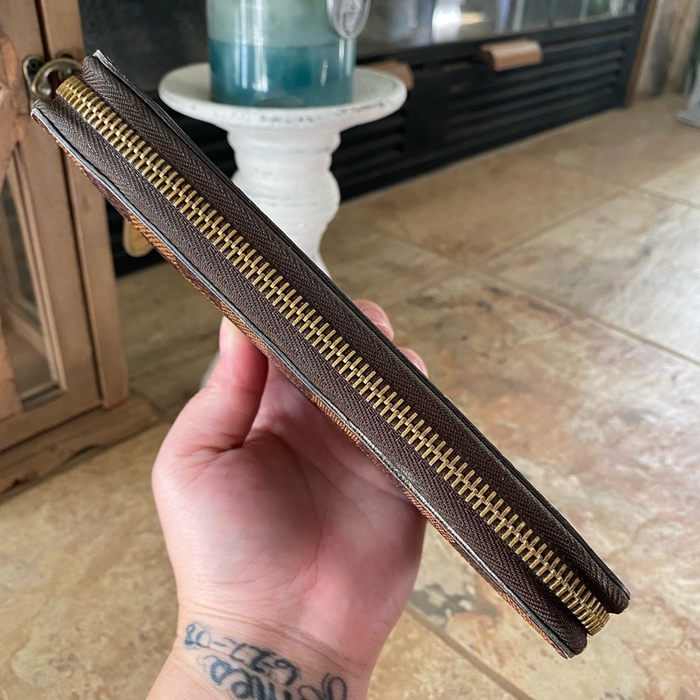 Louis Vuitton Damier Ebene Zippy Wallet - Picture 4 of 12